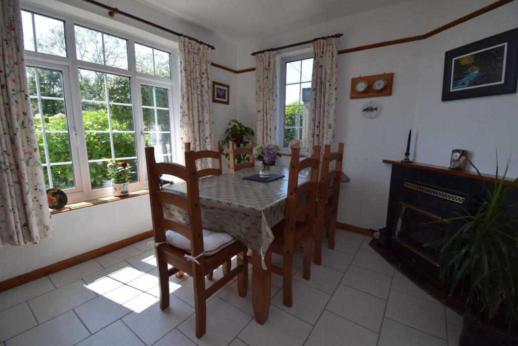 Caernarfon Road, Criccieth photo 4