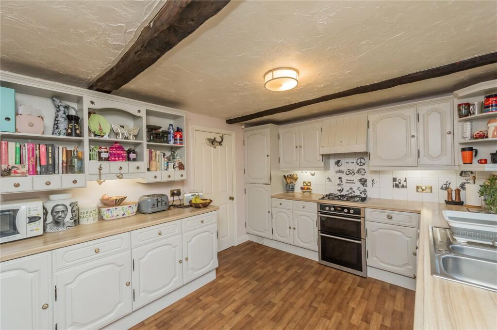 Bradford Road, Liversedge, West Yorkshire, WF15 photo 3