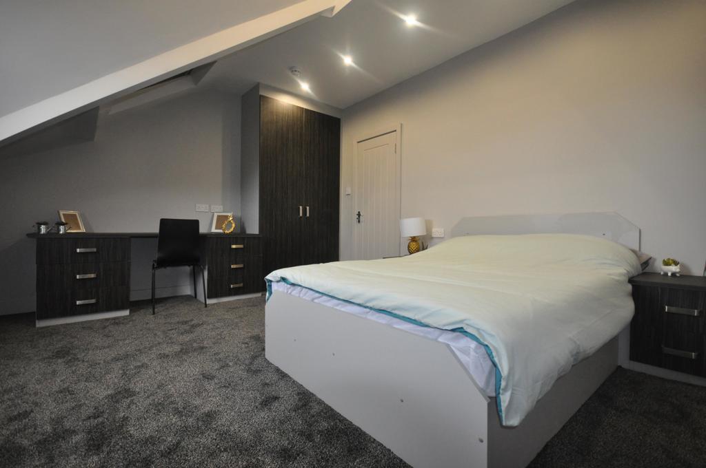 House in Leeds - View 5