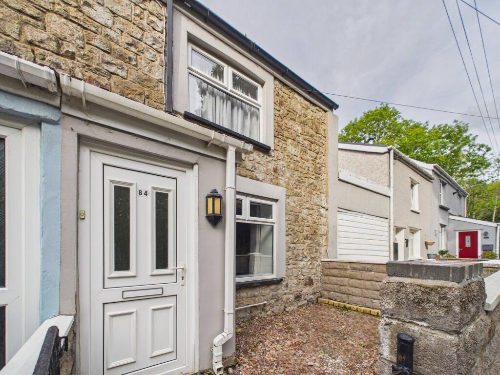 House in Newport - View 5
