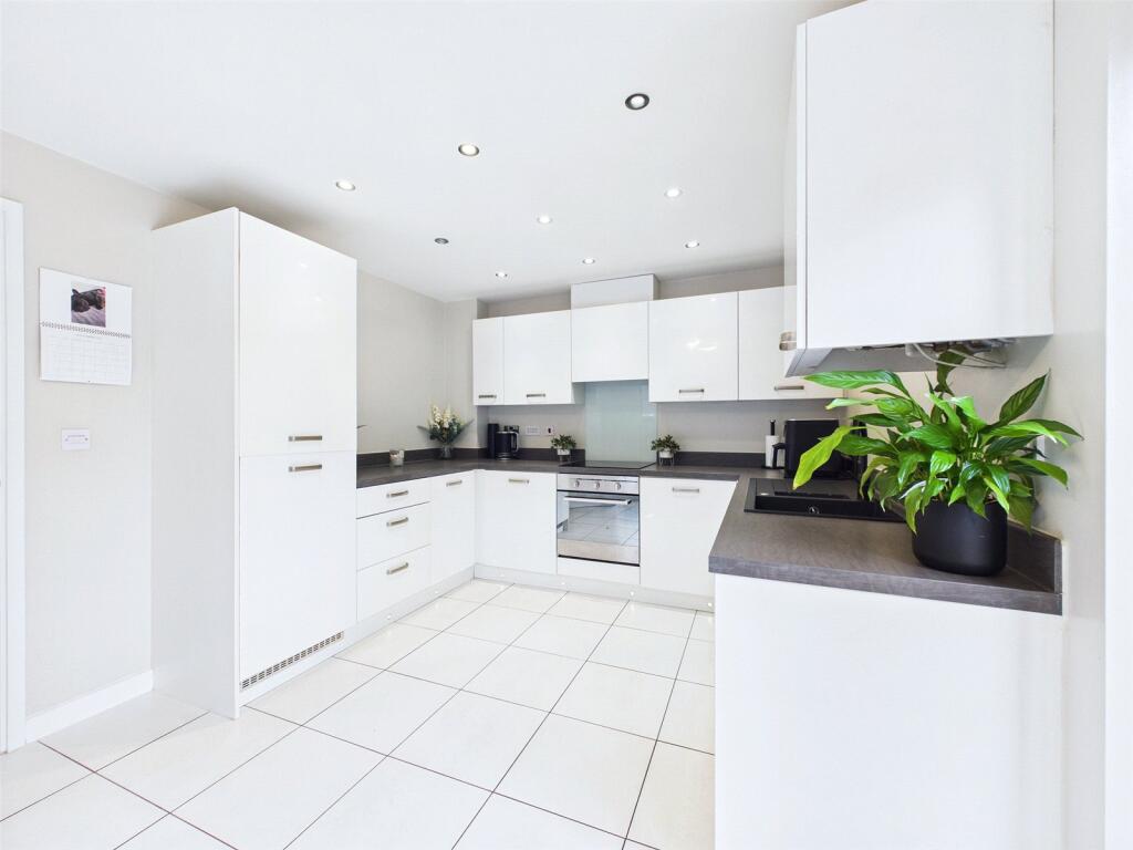 Chroma Drive, Balby, Doncaster, South Yorkshire, DN4 photo 2