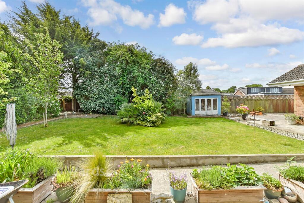 House in Gillingham, Medway - View 2