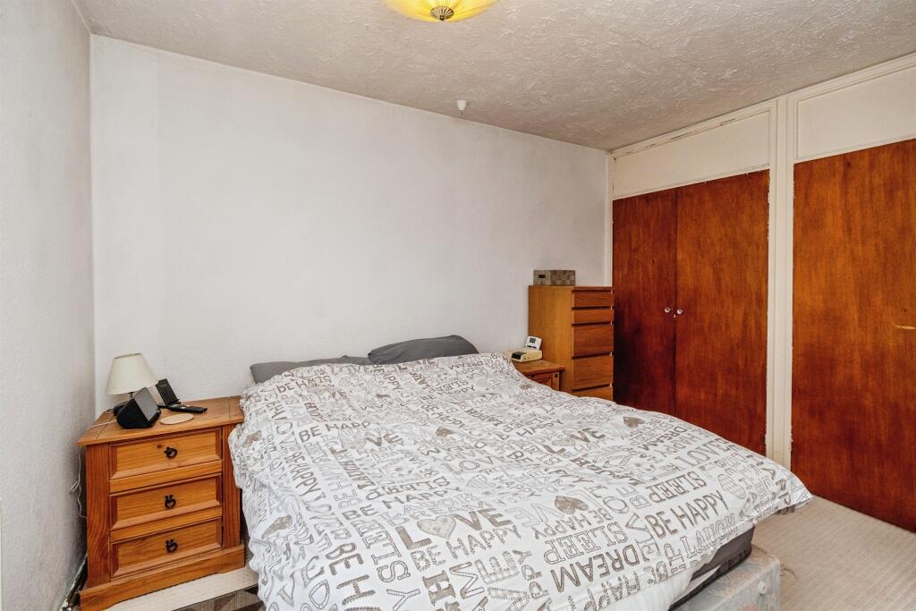 Apartment in Walsall, West Midlands - View 5