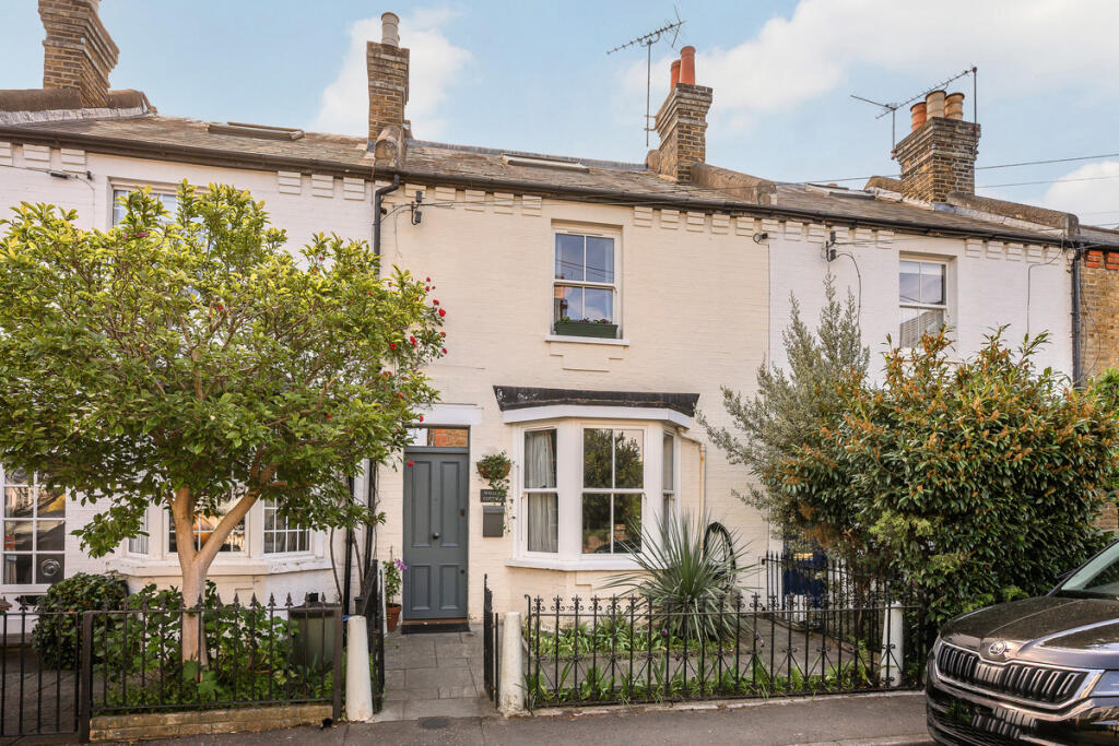 Main image of property: New Road, Richmond, TW10 7