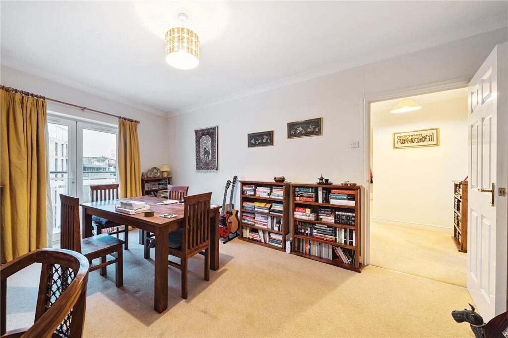 Woodland Crescent, London, SE16 photo 3
