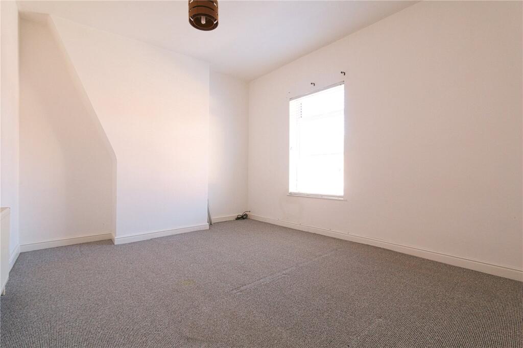 House in Tameside, Greater Manchester - View 5