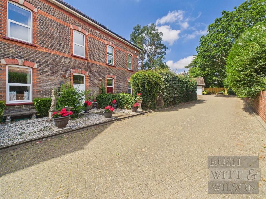 Main image of property: Beatrice Walk, Gunters Lane, Bexhill-On-Sea