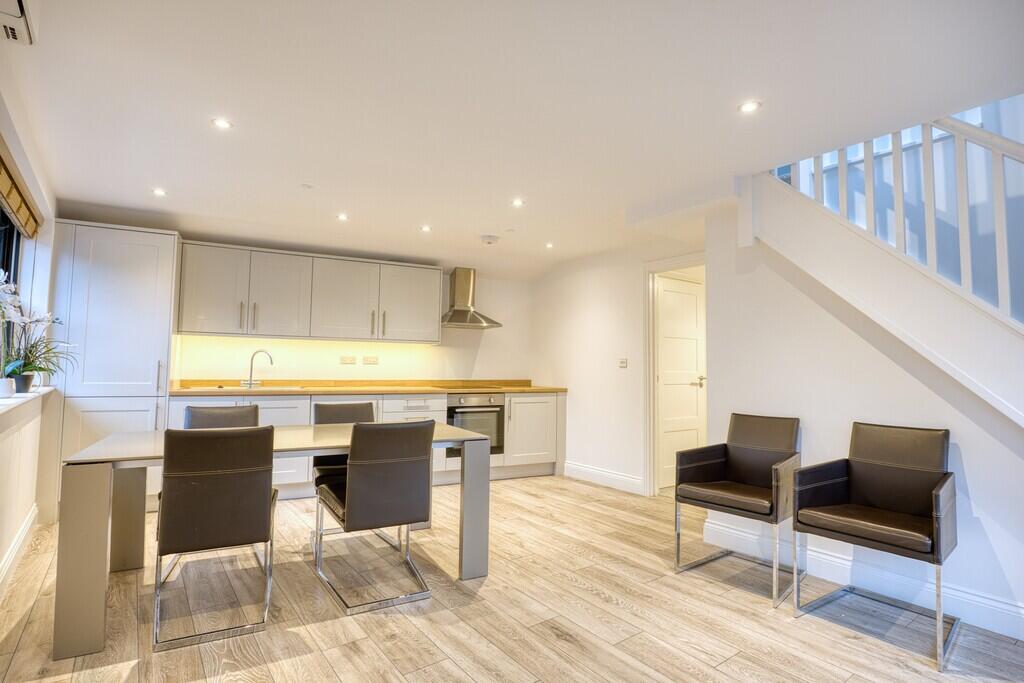 Main image of property: High Street, Hampton Wick