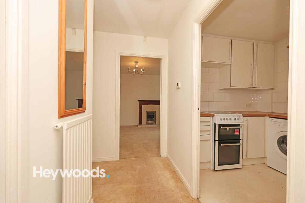 House in Stoke-on-Trent - More