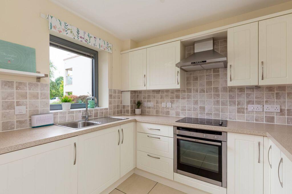 Apartment in Edinburgh - More
