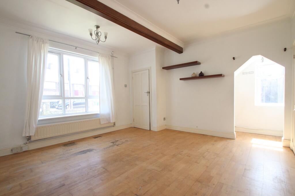 Langbrook Road, London, SE3 photo 4