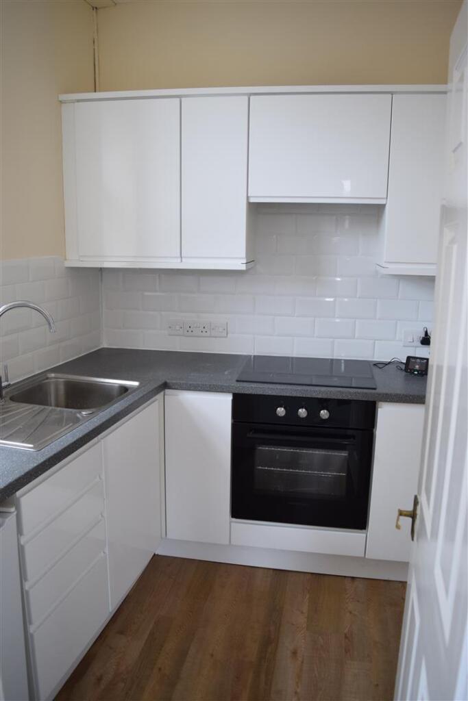 Apartment in Taunton - View 5