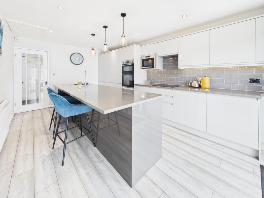 House in North East Derbyshire, Hilltop, Dronfield - View 5
