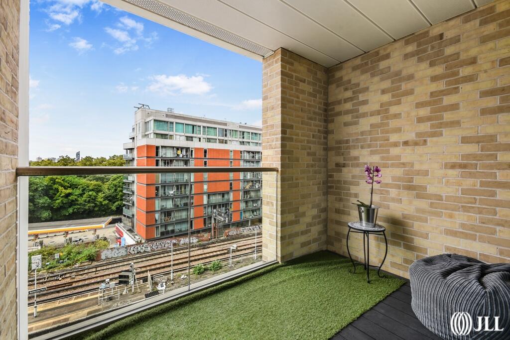 Apartment in London, Prince of Wales Drive, Clapham Junction - View 3
