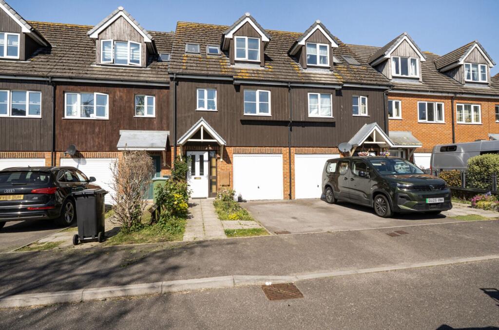 Main image of property: Monterey Gardens, Bognor Regis, PO21