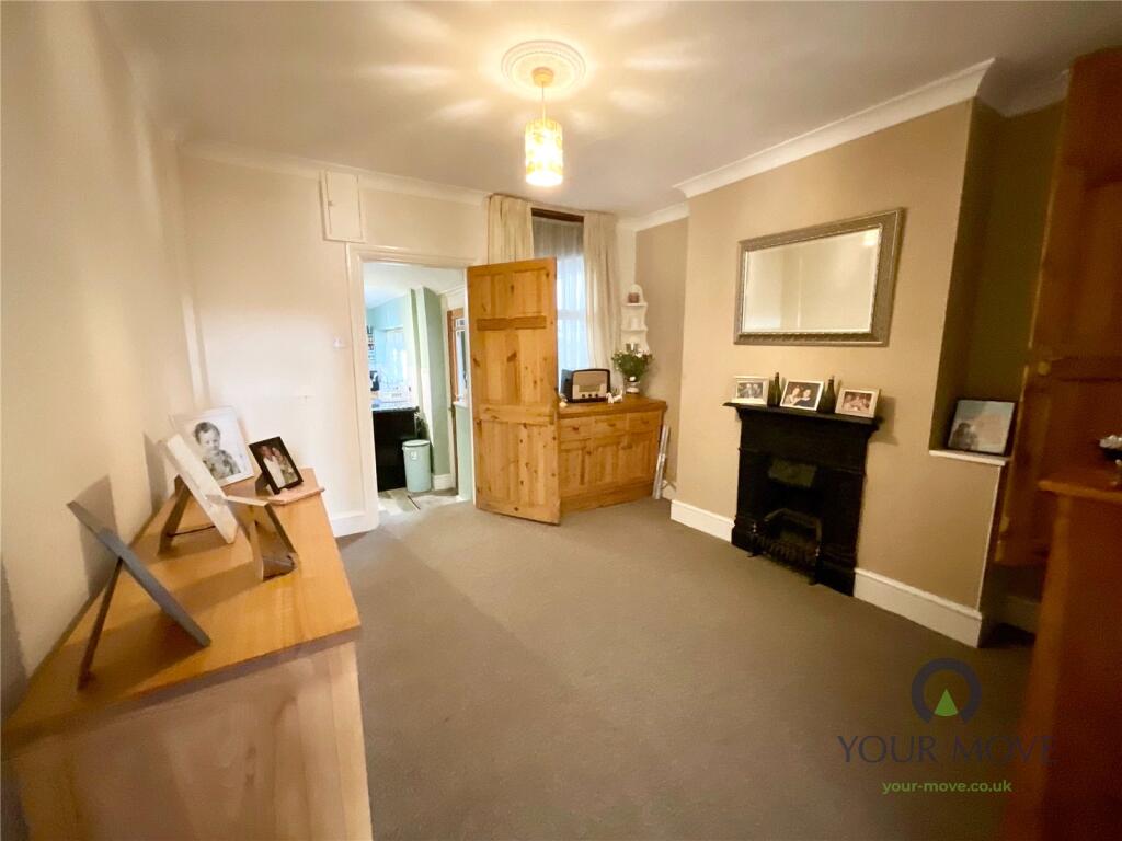 House in Redditch, Mount Pleasant, Smallwood - View 5