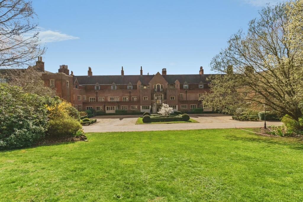Main image of property: Kings Drive, MIDHURST, West Sussex, GU29