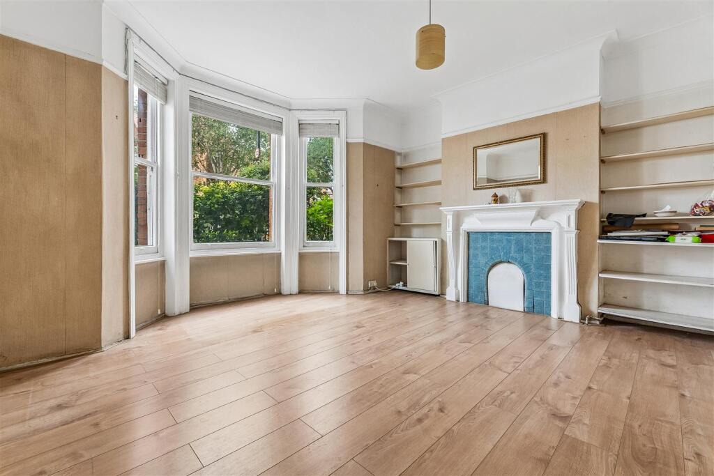 Apartment in London - View 2