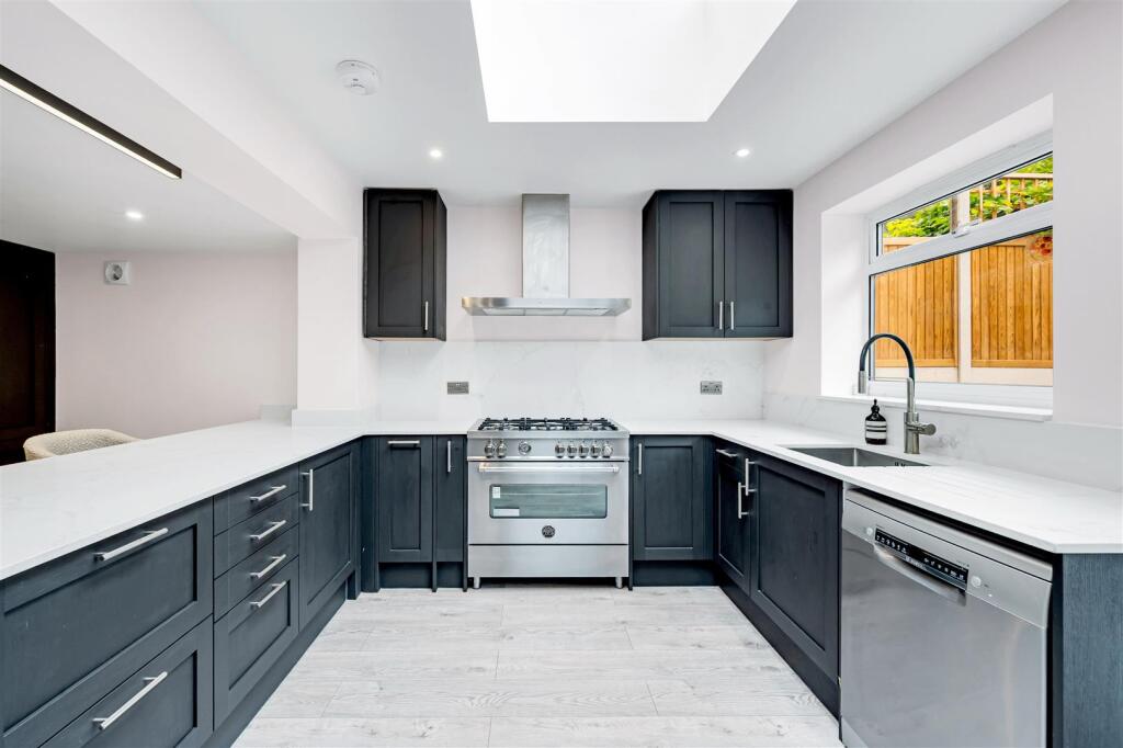 House in London - View 4
