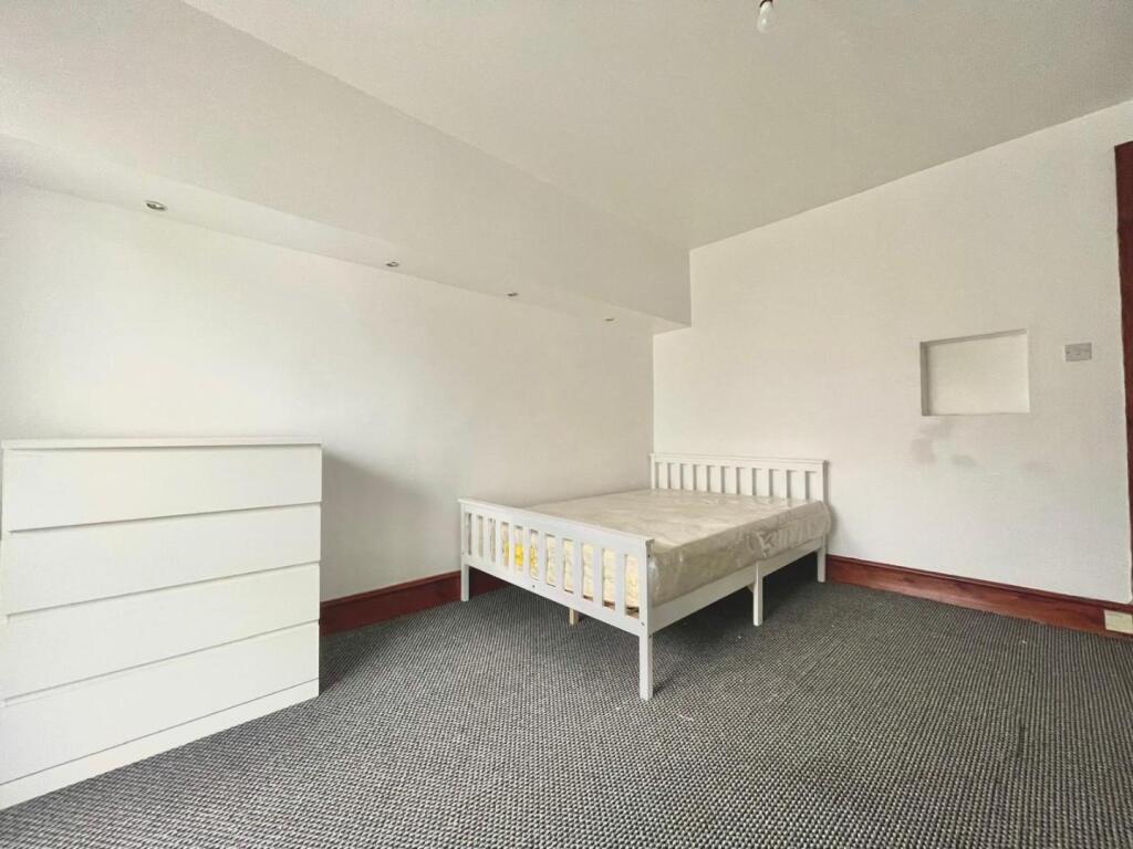 2 bedroom house for rent
