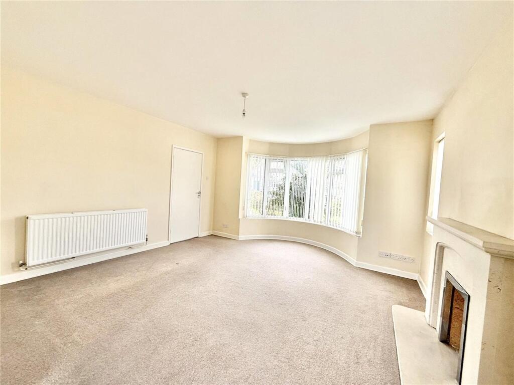 House in Highcliffe-on-Sea, Walkford, Highcliffe and Walkford - More