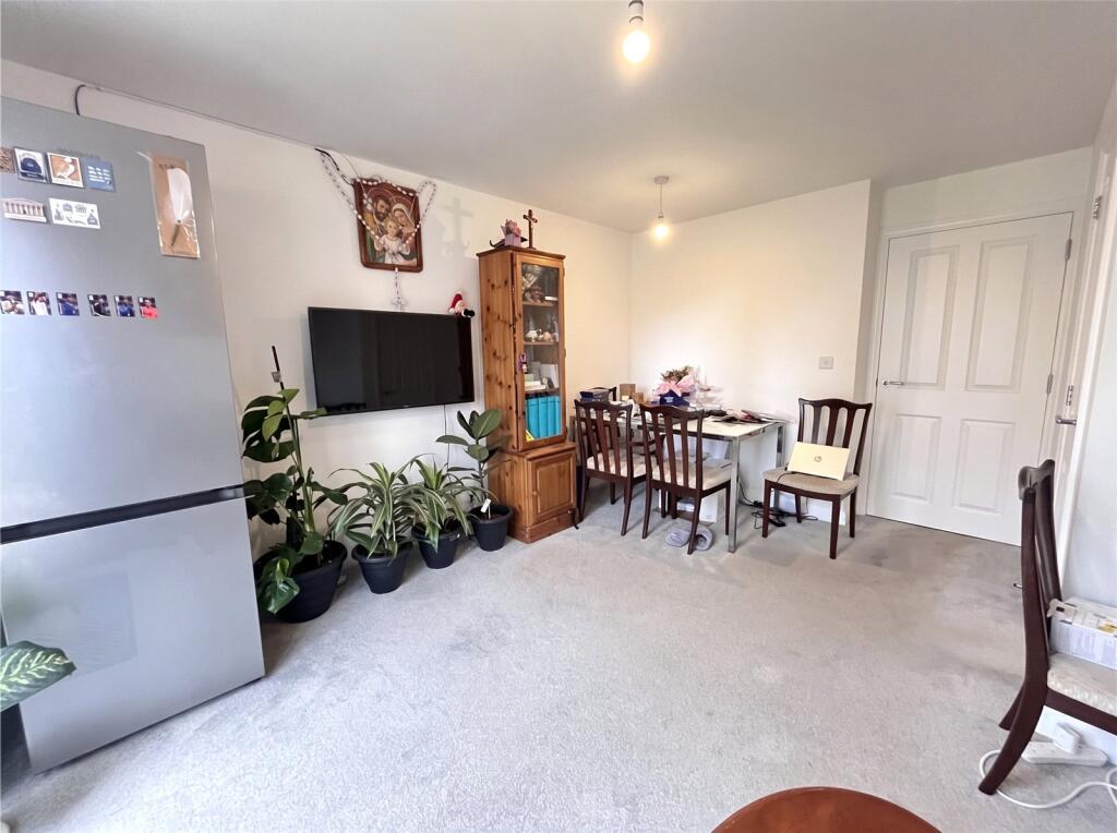 House in Shrewsbury, Bicton Heath - More