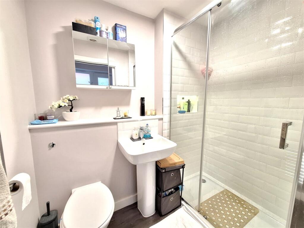 Main image of property: Pangbourne Street, Reading