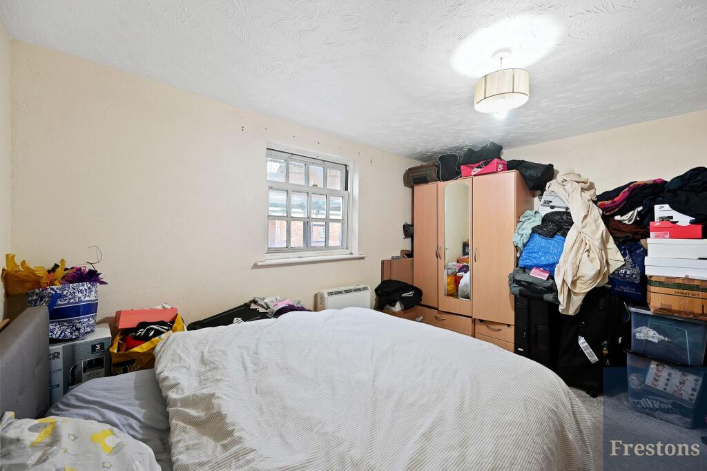 Apartment in London - More