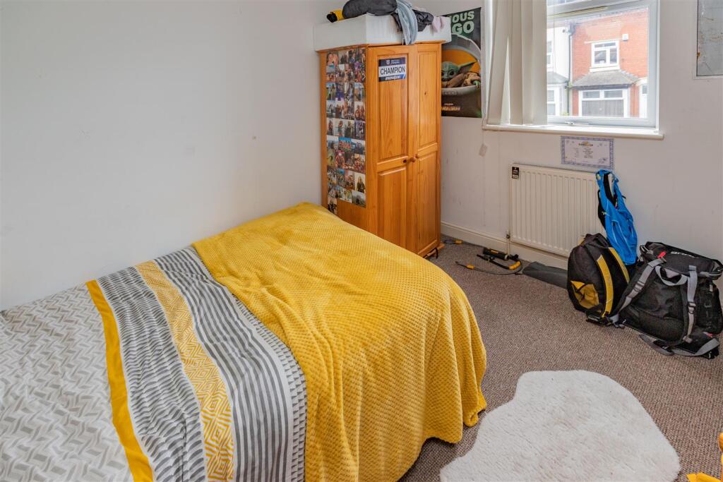 6 bedroom house for rent