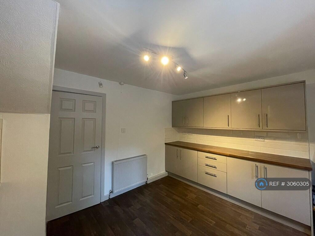 House in Kirklees, Mirfield - View 4
