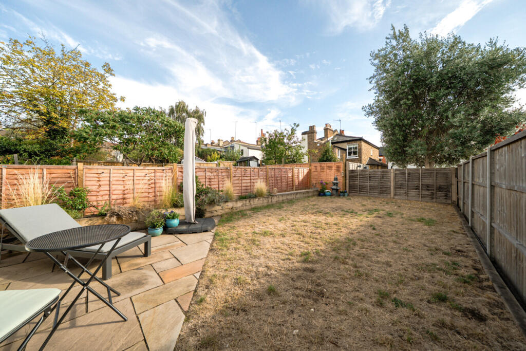 Apartment in London - View 2