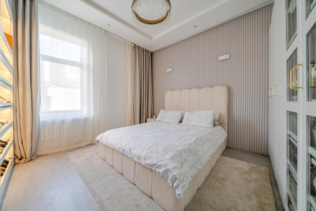 House in London - View 4