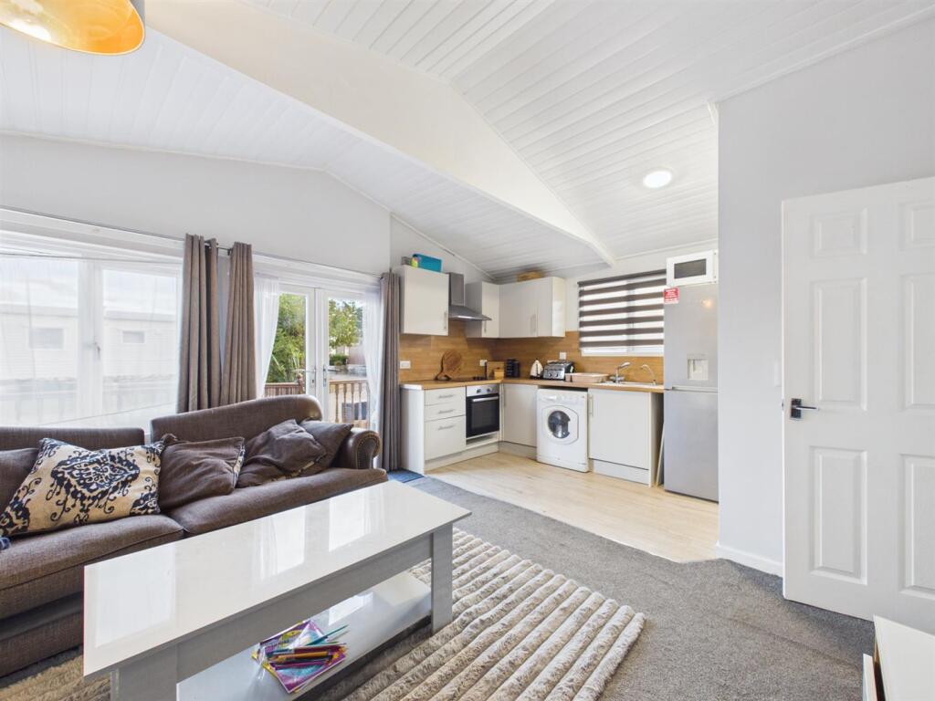House in East Lindsey, Mablethorpe and Sutton - View 2