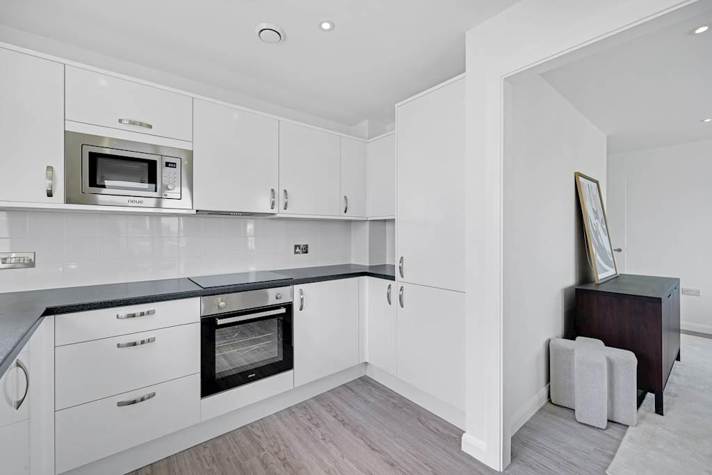 Apartment in London - View 5
