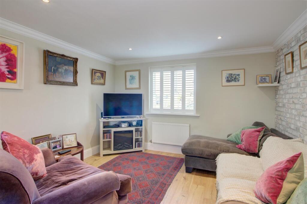 The Knoll, Malmesbury photo 2