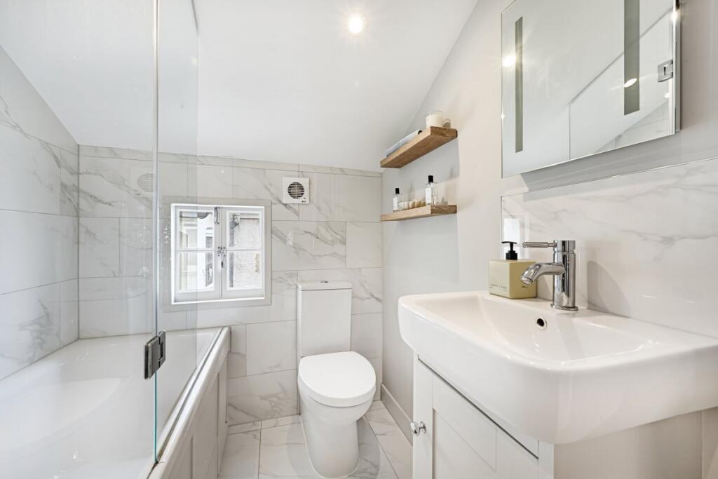 Apartment in London - More
