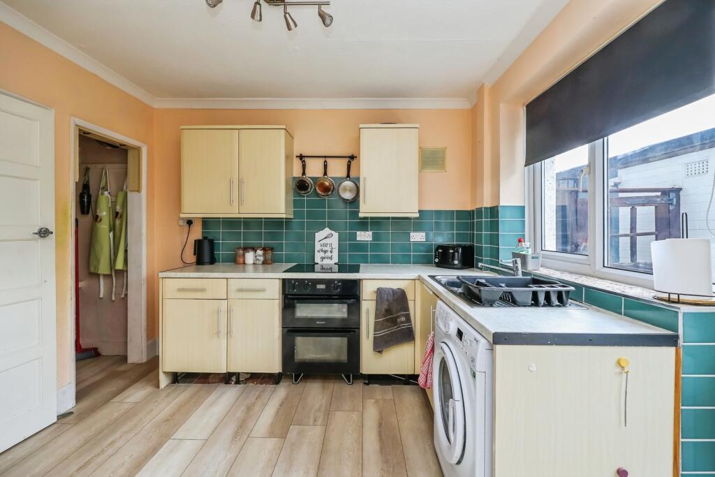 Highwray Grove, Nottingham, Nottinghamshire, NG11 photo 2