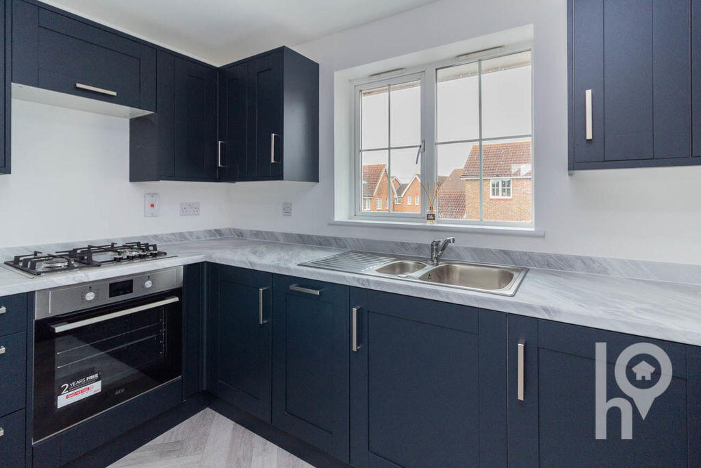 Charlock Drive, Minster photo 4
