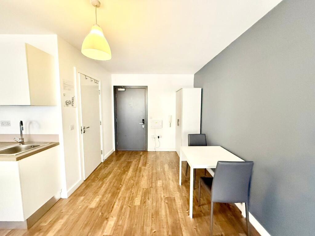 Main image of property: Moorfields, Liverpool, L2