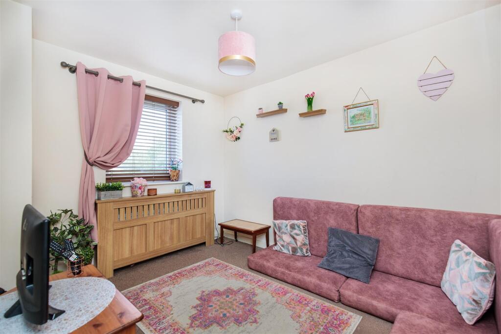 House in Newcastle upon Tyne, Elmwood Park, Middle Brunton - View 3