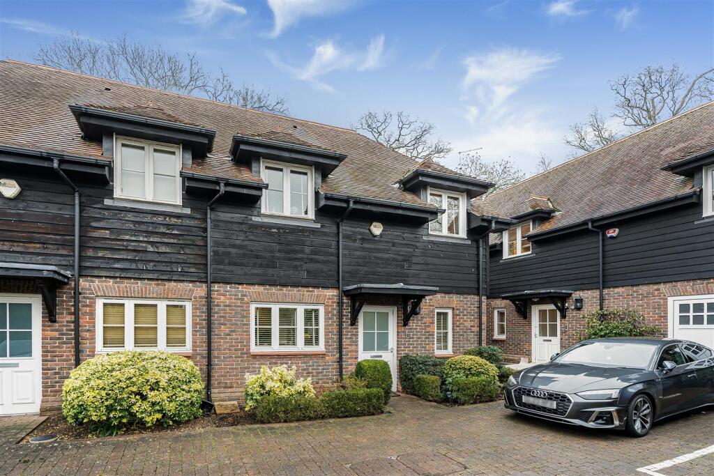 Main image of property: Middle Down, Aldenham, Watford