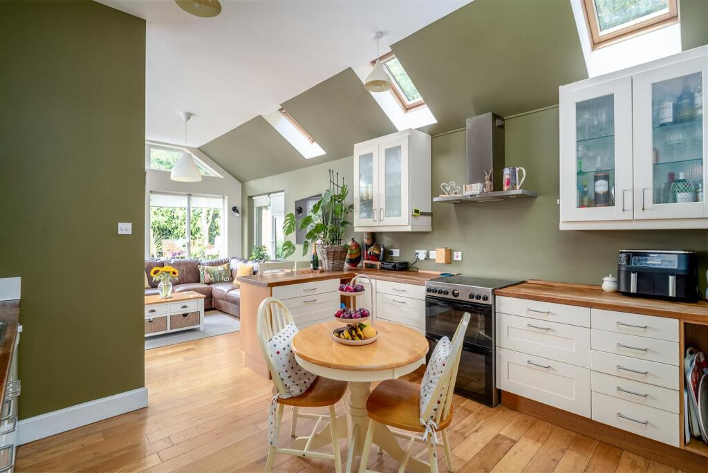 House in Galashiels - View 3