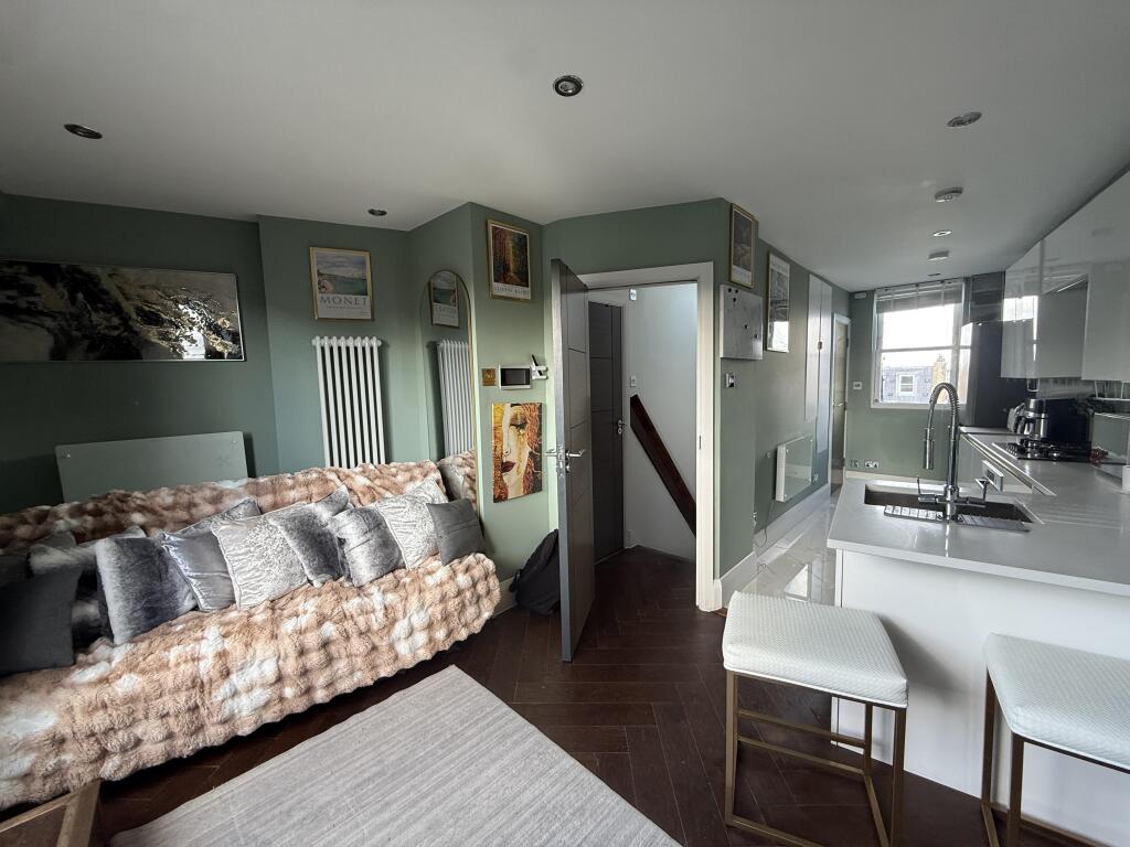 Apartment in London, Hurlingham, Fulham - View 2