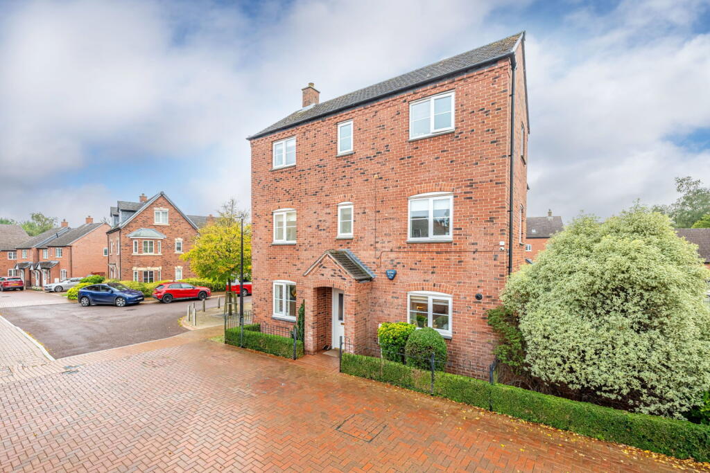 5-bed terraced on Round House Park, Horsehay, Telford, TF4 3BF, £315,000