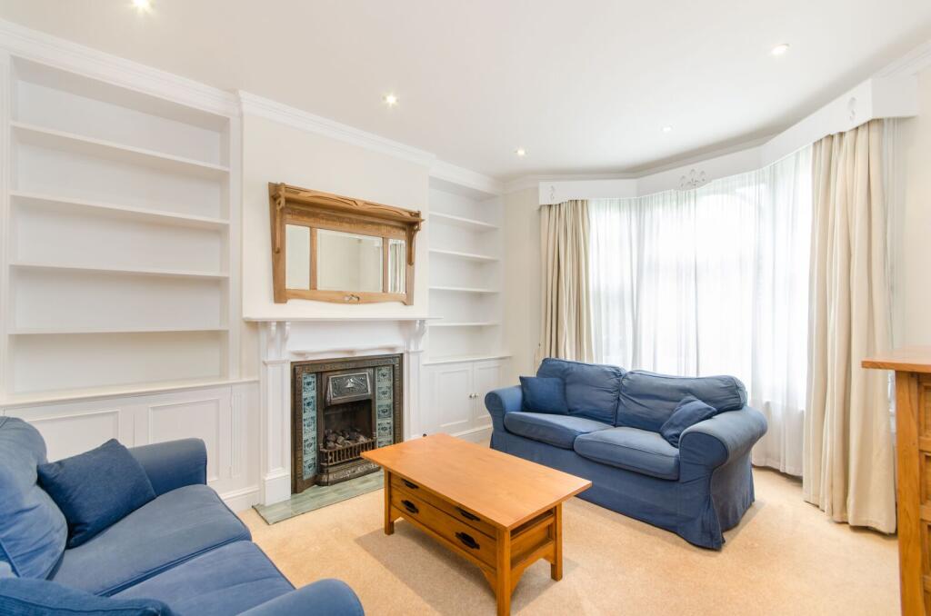 House in London, South Wimbledon, Merton Park - View 4