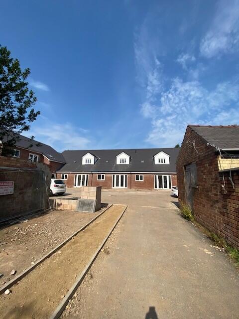 Apartment in Derby - View 2