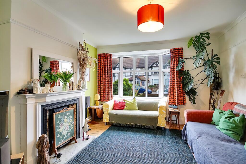 Heatherstone Road, Worthing, BN11 - View 3