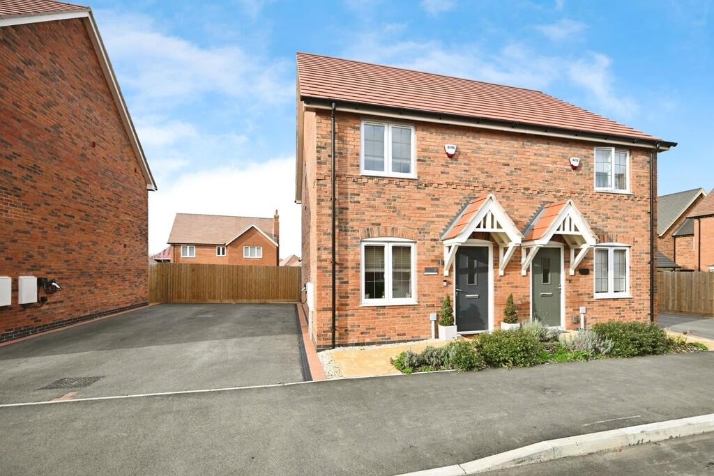 2-bed terraced on FANTASTIC FIRST TIME BUY - Houlton, Rugby, £289,950