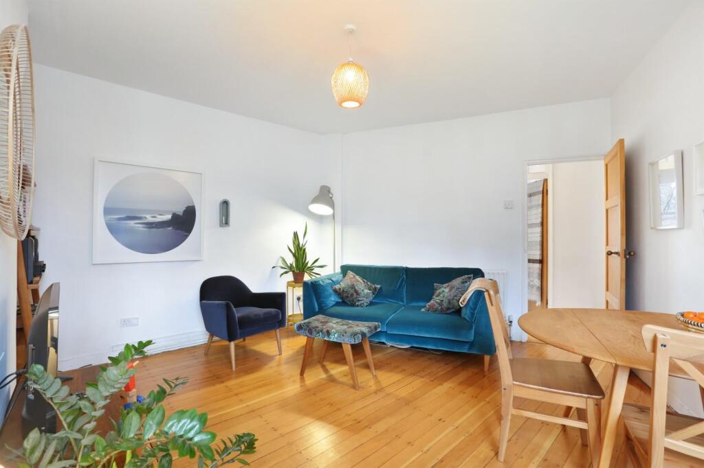 Apartment in London - View 2