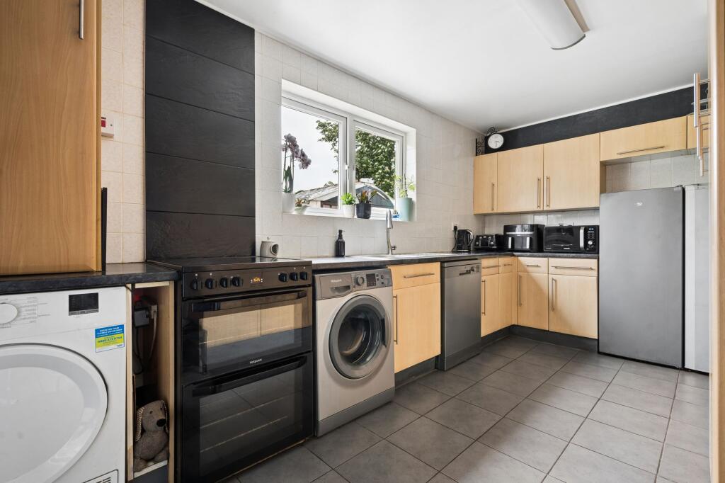 House in Watford - View 4